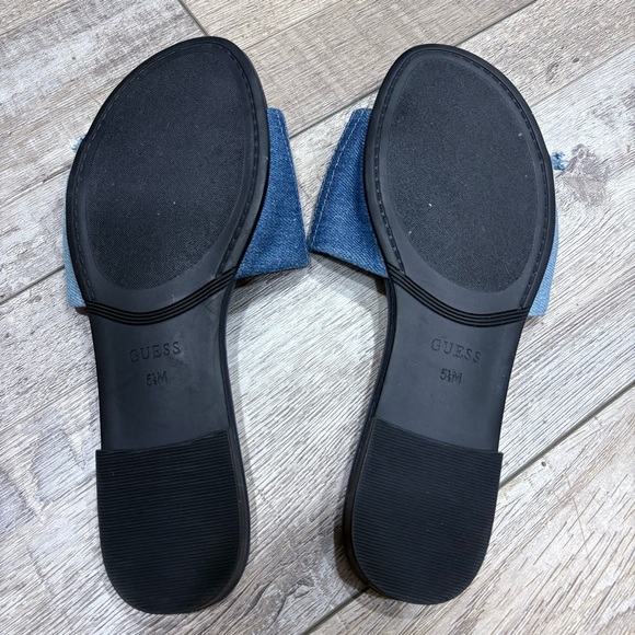 Guess Tashia logo cutout flat slide sandal - Picture 4 of 4